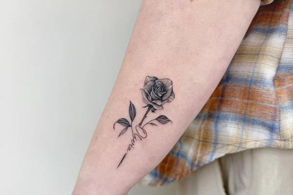 tatuaj trandafir