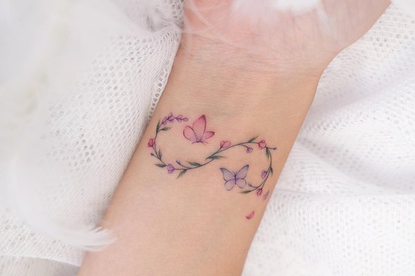 tatuaj infinit