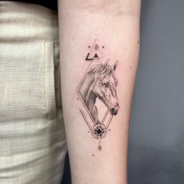 tatuaj cal