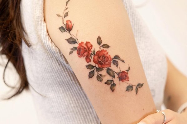 tatuaj trandafir