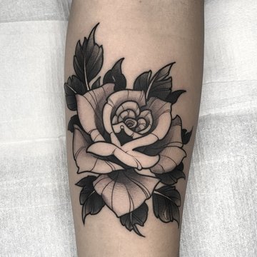 tatuaj trandafir