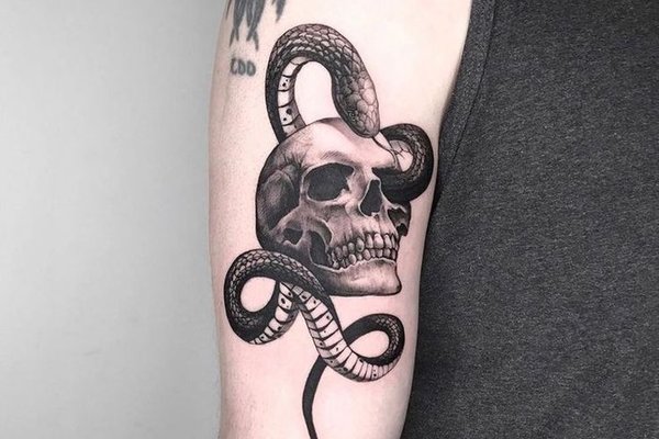 tatuaje cu cranii