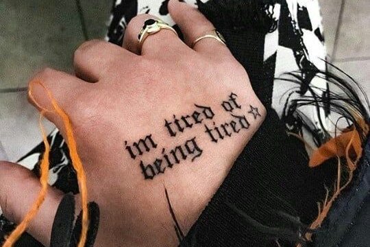 Fonturi pentru tatuaje online