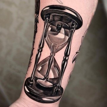 tatuaj cu ceas