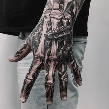 Tatuaje pe degete