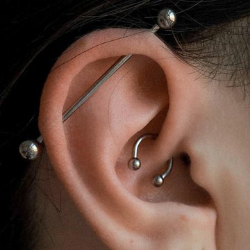 Piercingul Daith