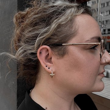 Piercingul Daith