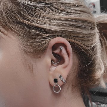 Piercingul Daith