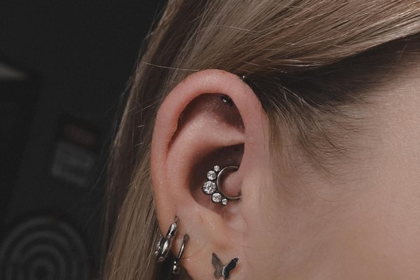Piercingul Daith