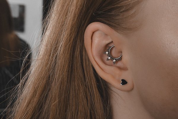 Piercingul Daith