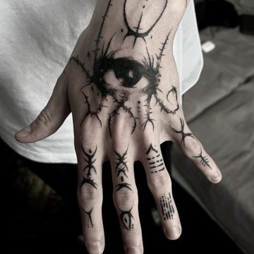 Tatuaje pe degete