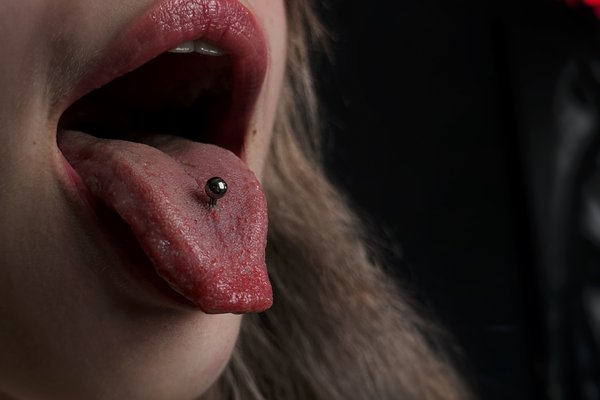 Piercingul limbii