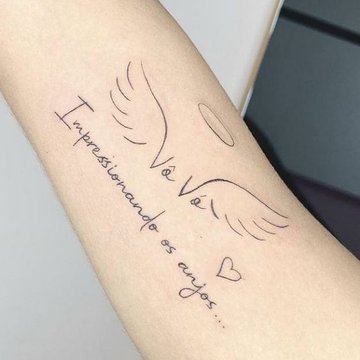 tatuaj cu aripi de înger