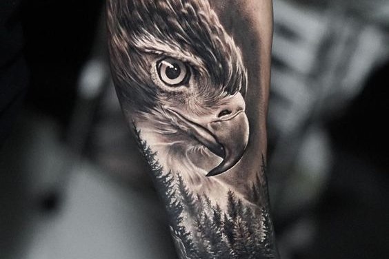 tatuaj cu vultur