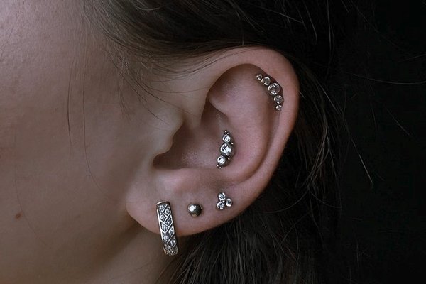 Piercingul cartilajului urechii