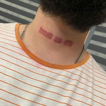 Fonturi pentru tatuaje online