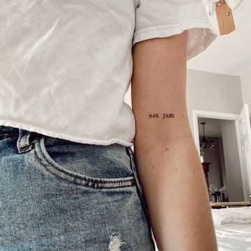 Fonturi pentru tatuaje online