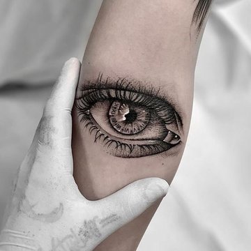 tatuaj ochii