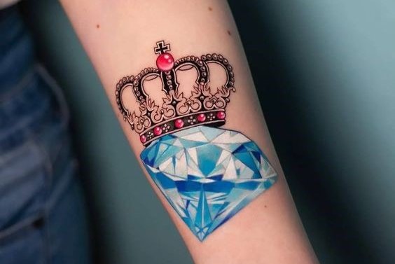 tatuaj coroană