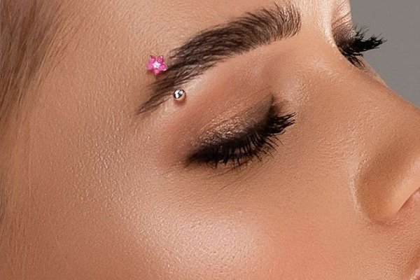 piercing sprâncene
