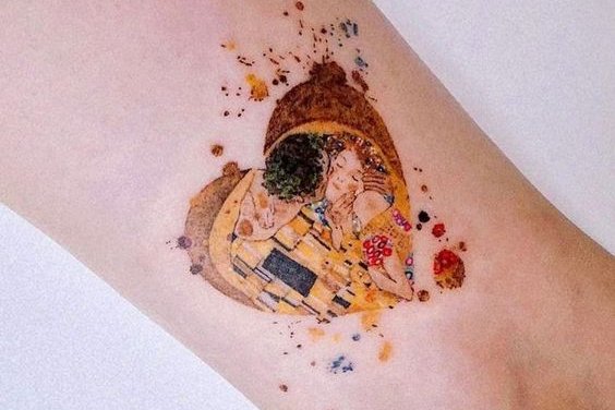 tatuaj inimă
