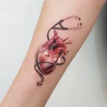 tatuaj inimă
