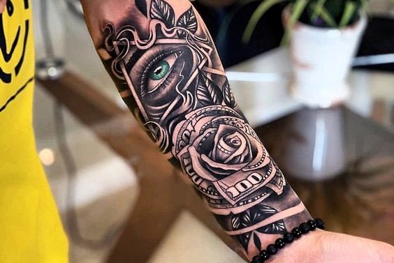 tatuaje masculine pe mâini