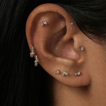 piercing tragus