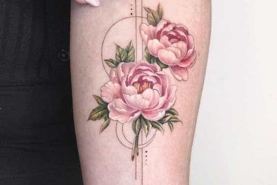 tatuaje cu flori