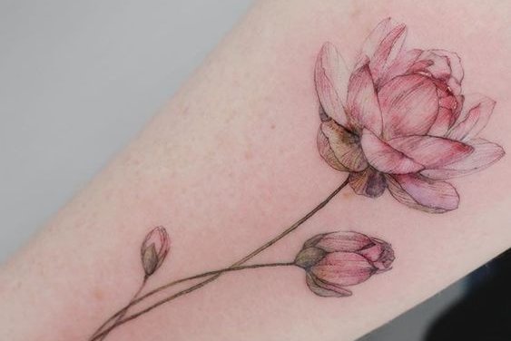 tatuaje cu flori
