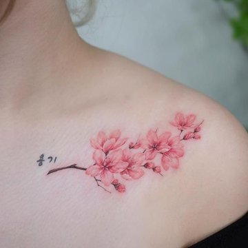 tatuaje cu flori