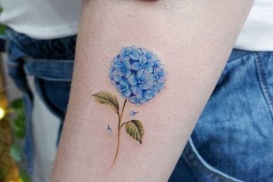 tatuaje cu flori