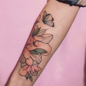 tatuaje cu flori