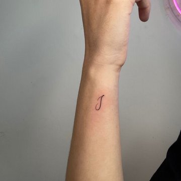 tatuaje cu inițiale
